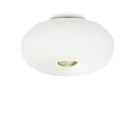 TILA Cozy glass ceiling light Die moderne Glas-Deckenleuchte mit Messing-Halterung.