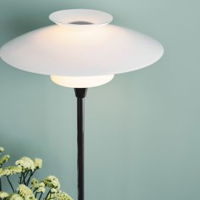 HVET Skandinavische Design Stehlampe Groes Lampenglas mit 40 cm Durchmesser.