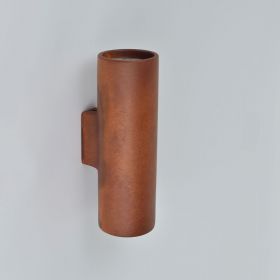 UMA C Cylindrical wall light in rust Von Hand aufgetragene Oberflche in Corten.