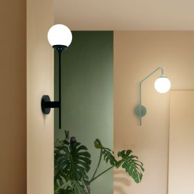 SAN BABILA Wandlampe mit langem Ausleger Wandleuchten Serie mit Arm und Kugelglas-Schirmen.